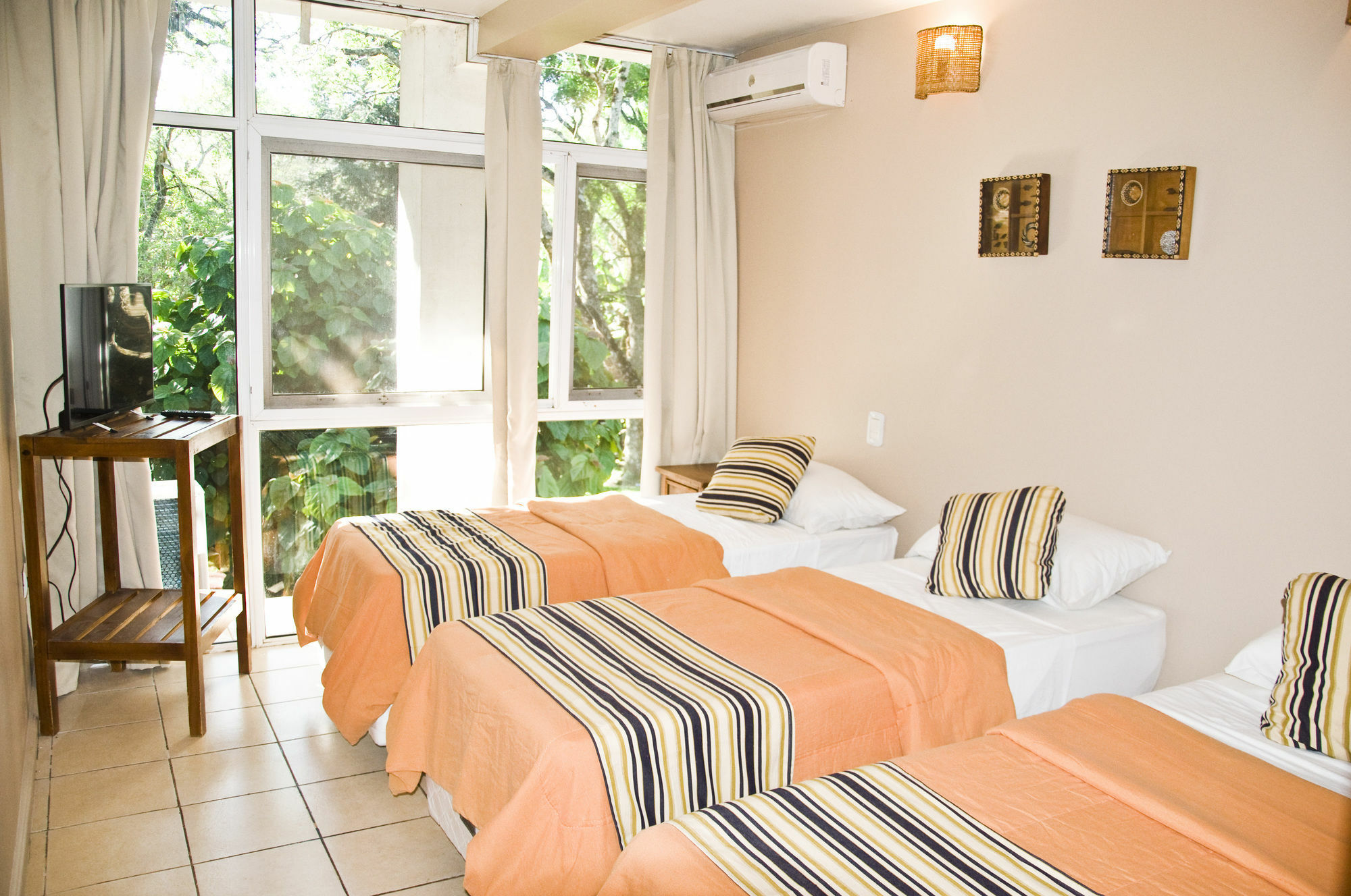 Tangoinn Club Iguazu Party Luxury Hostel Пуэрто-Игуасу Экстерьер фото
