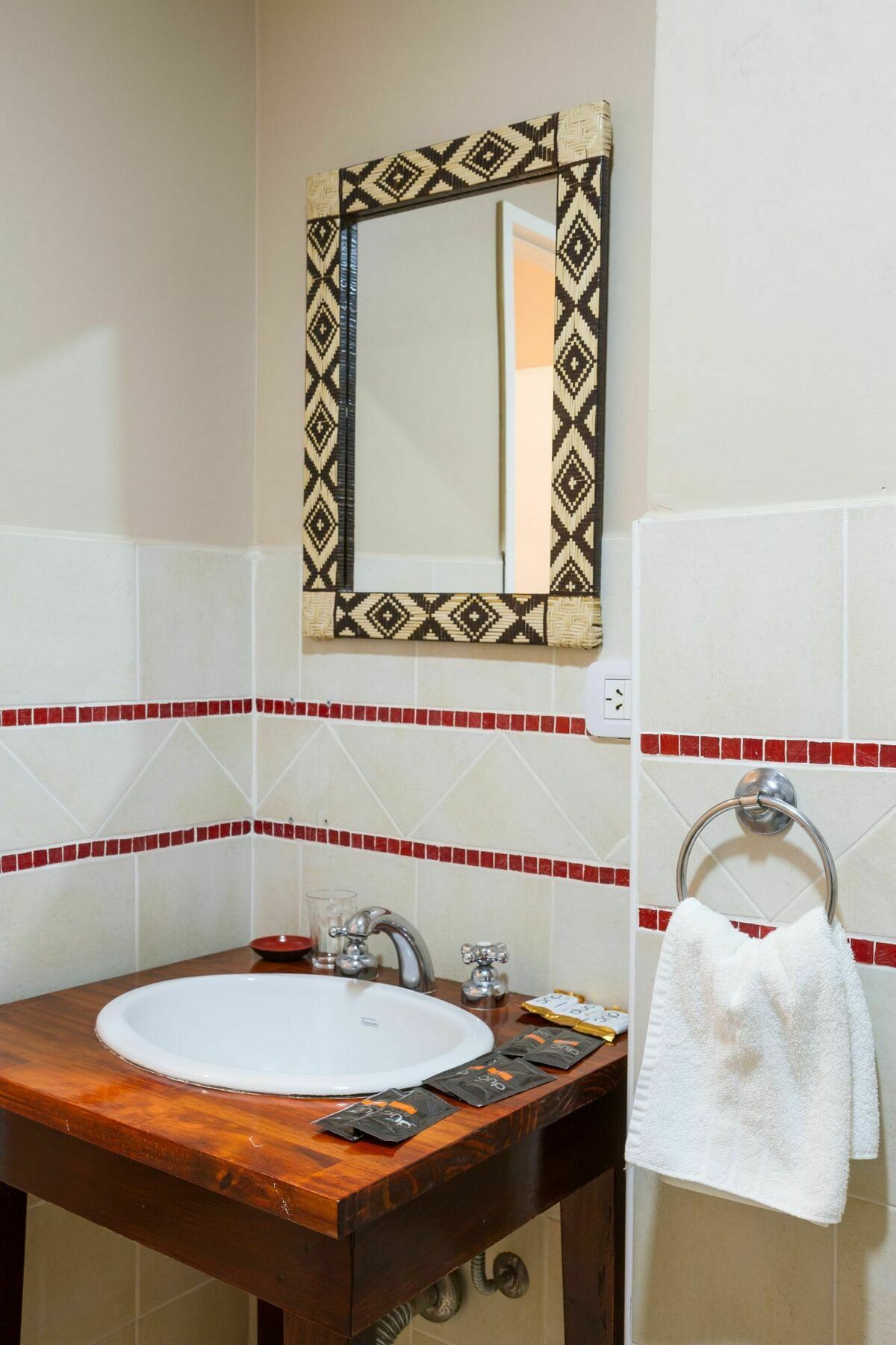 Tangoinn Club Iguazu Party Luxury Hostel Пуэрто-Игуасу Экстерьер фото