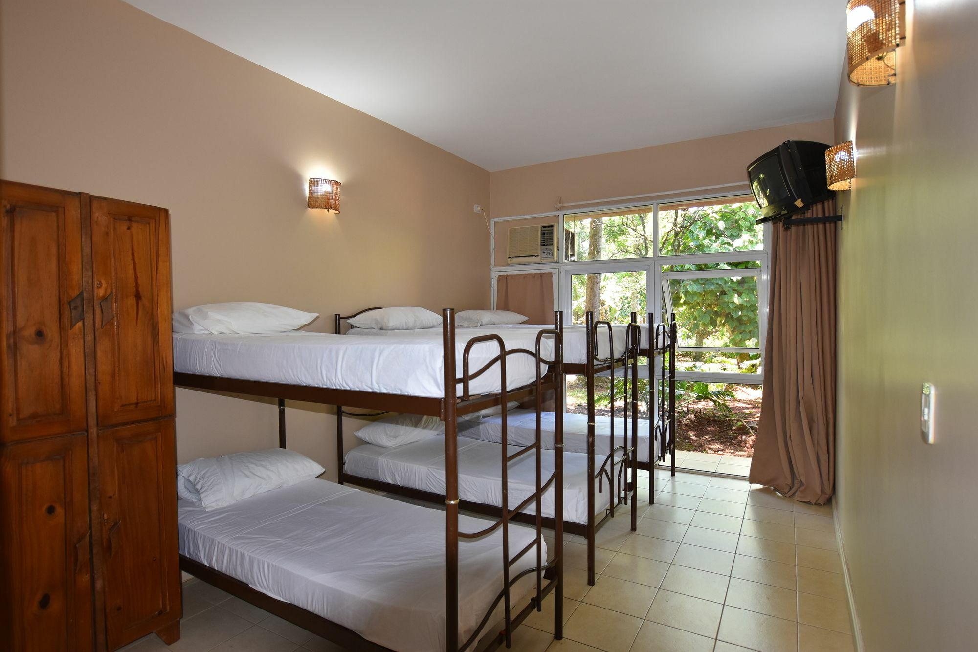 Tangoinn Club Iguazu Party Luxury Hostel Пуэрто-Игуасу Экстерьер фото