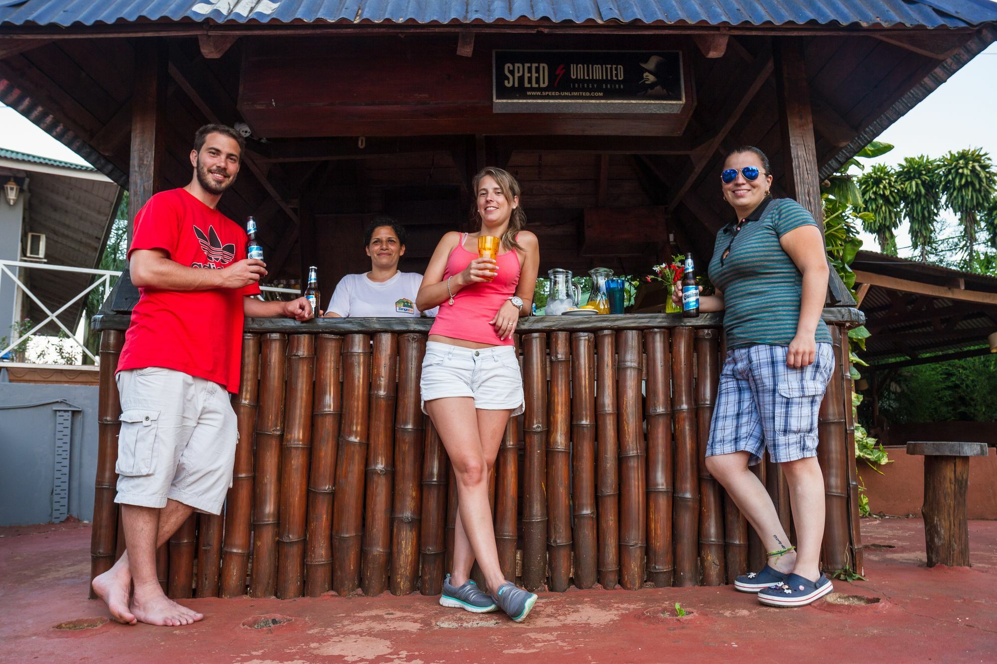 Tangoinn Club Iguazu Party Luxury Hostel Пуэрто-Игуасу Экстерьер фото