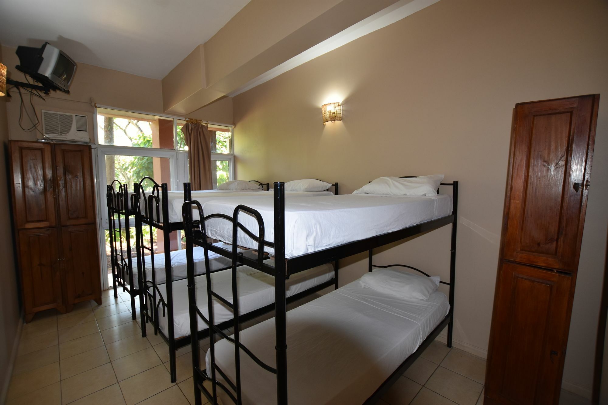 Tangoinn Club Iguazu Party Luxury Hostel Пуэрто-Игуасу Экстерьер фото
