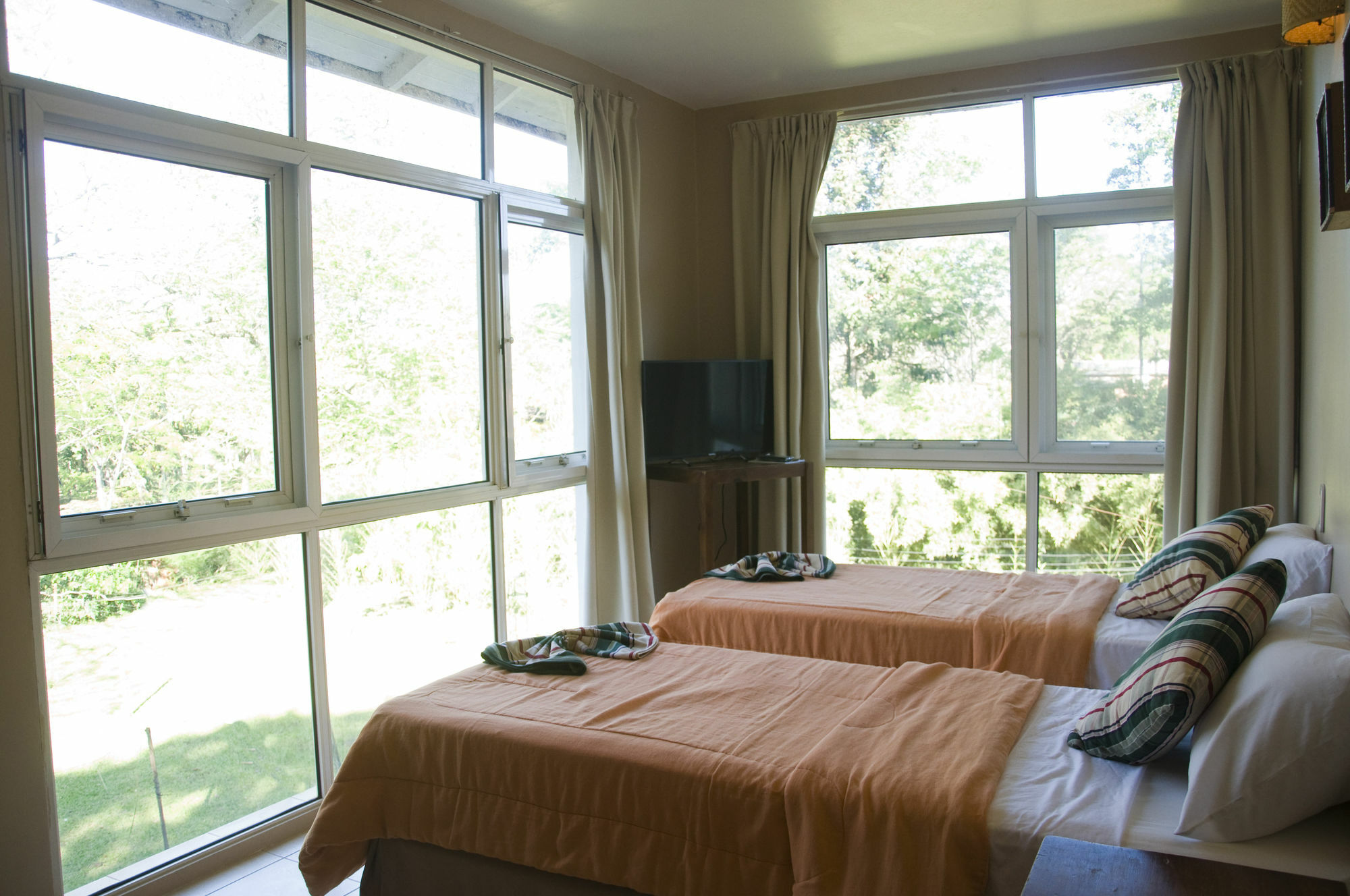Tangoinn Club Iguazu Party Luxury Hostel Пуэрто-Игуасу Экстерьер фото