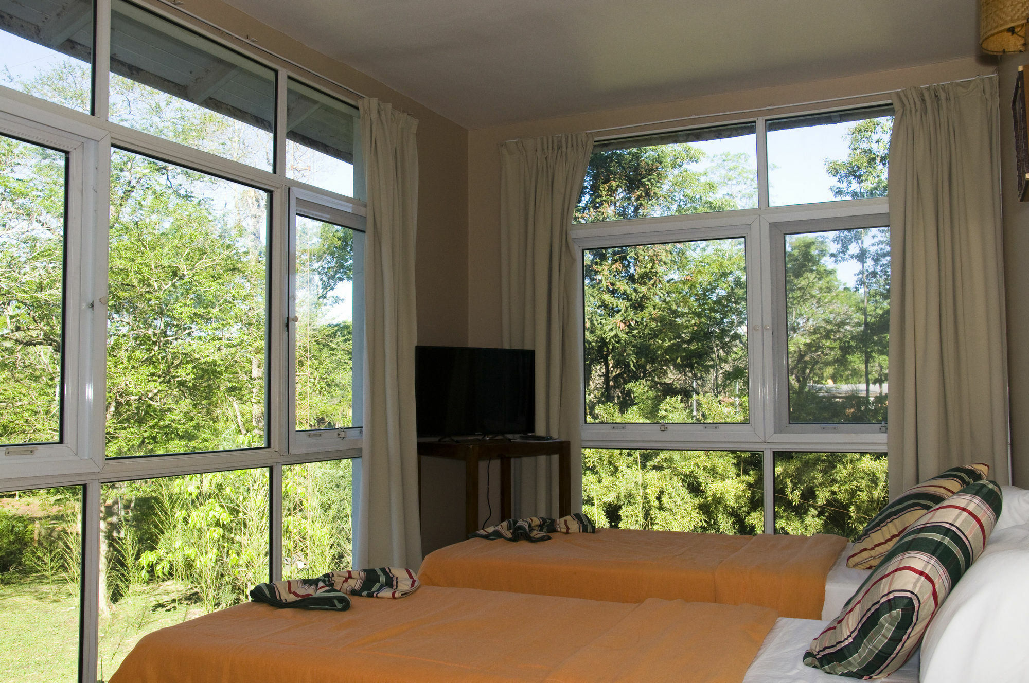 Tangoinn Club Iguazu Party Luxury Hostel Пуэрто-Игуасу Экстерьер фото