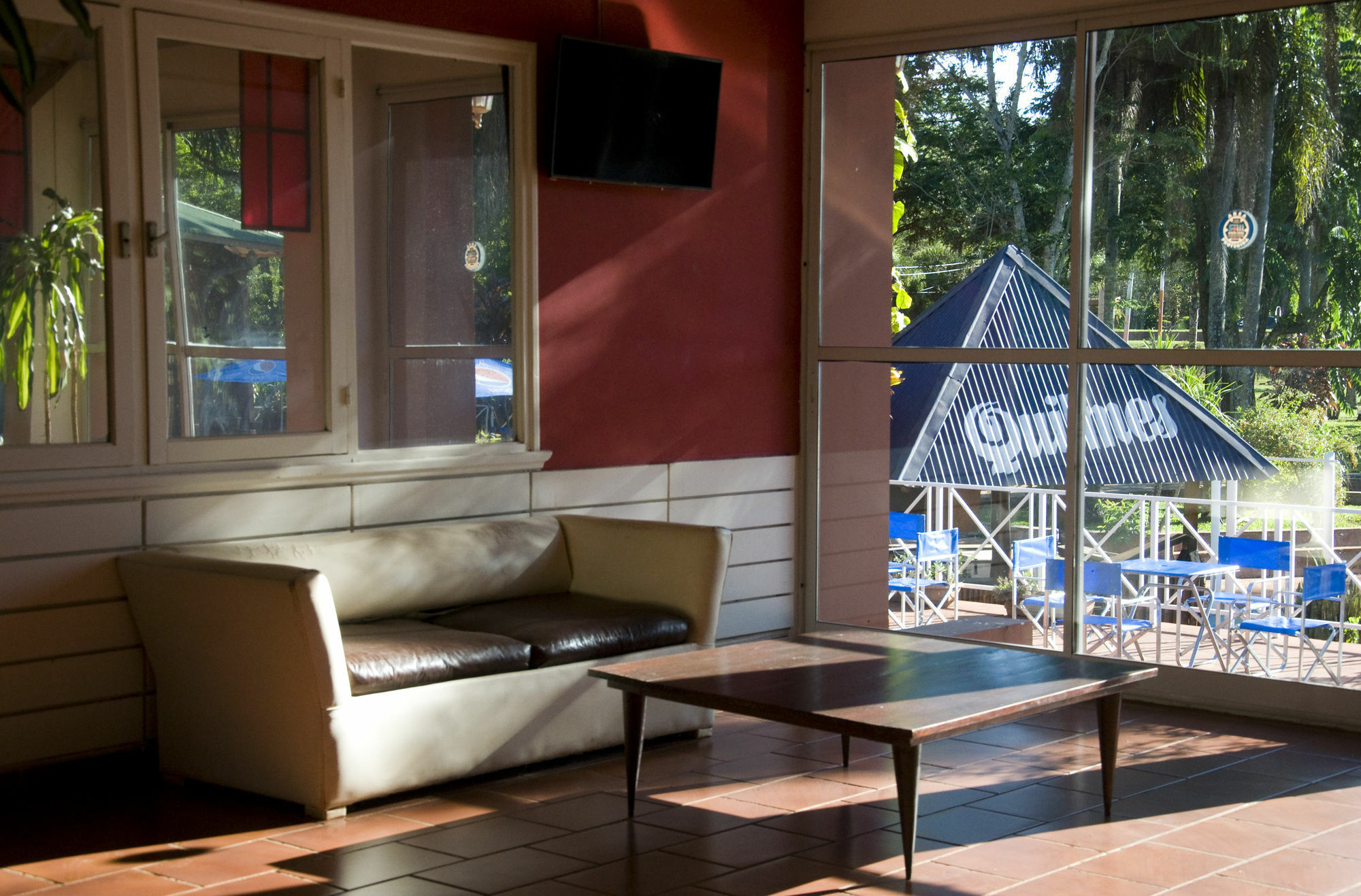 Tangoinn Club Iguazu Party Luxury Hostel Пуэрто-Игуасу Экстерьер фото
